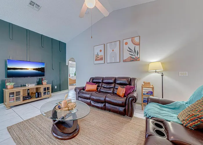 Cozy Autumn Creek Retreat
